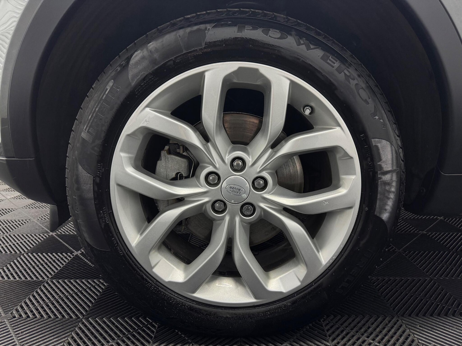 Used Land Rover Discovery Sport 2015 for sale - 76608196: Photo 19