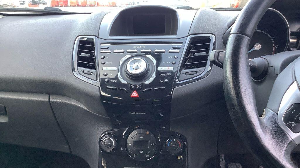 Used Ford Fiesta 2016 for sale - 77120066: Photo 4