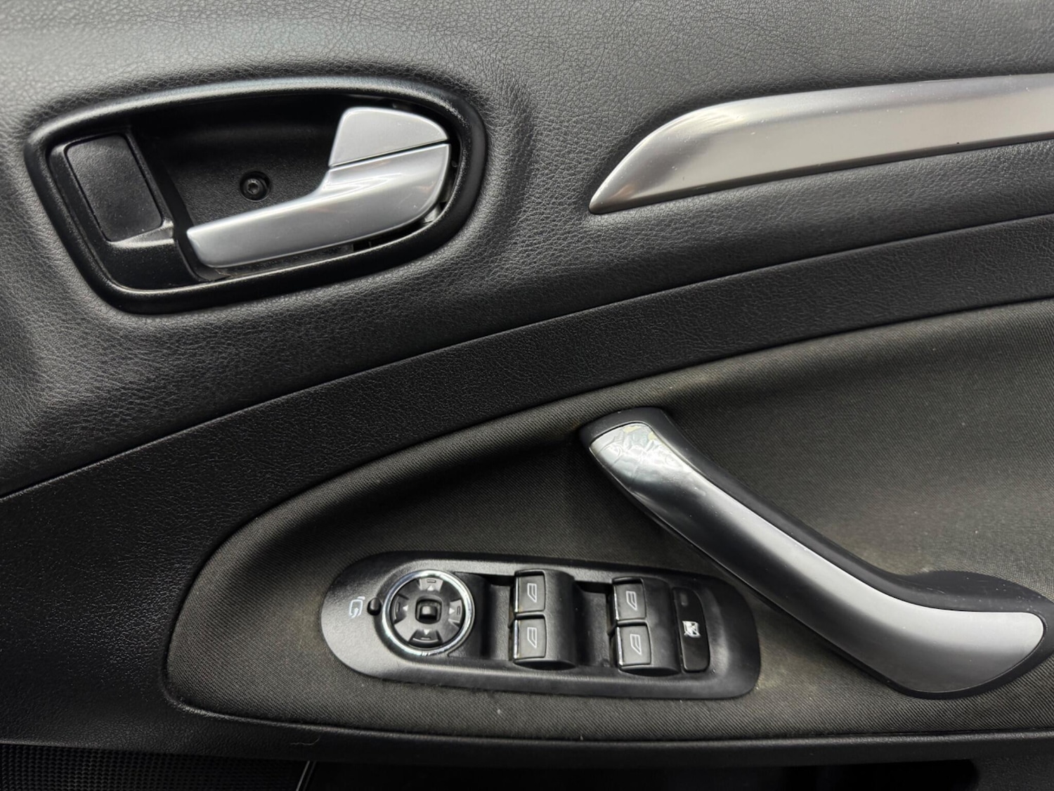 Used Ford Mondeo 2010 for sale - 76226608: Photo 14