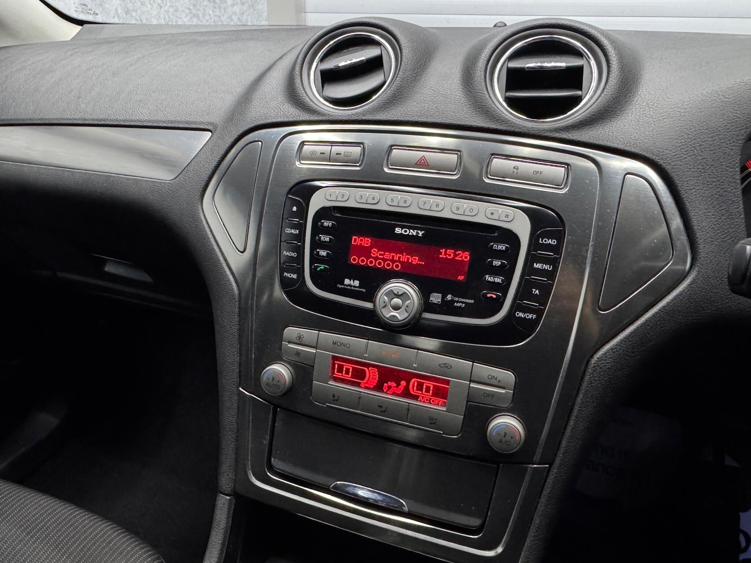 Used Ford Mondeo 2010 for sale - 76226608: Photo 6