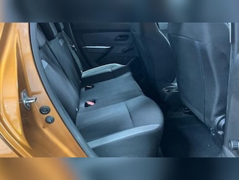 Used Dacia Duster 2019 for sale - 78170384: Photo