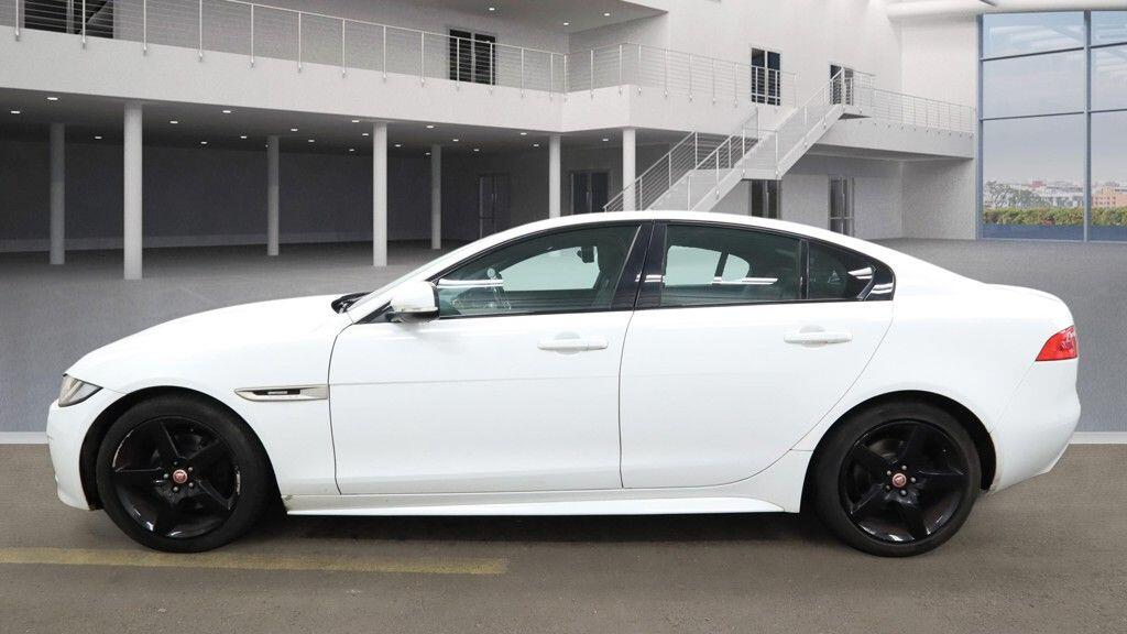 Used Jaguar XE 2017 for sale - 77784262: Photo 4
