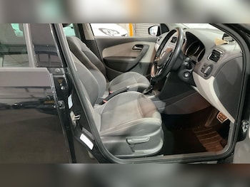 Used Volkswagen Polo 2015 for sale - 75681844: Photo