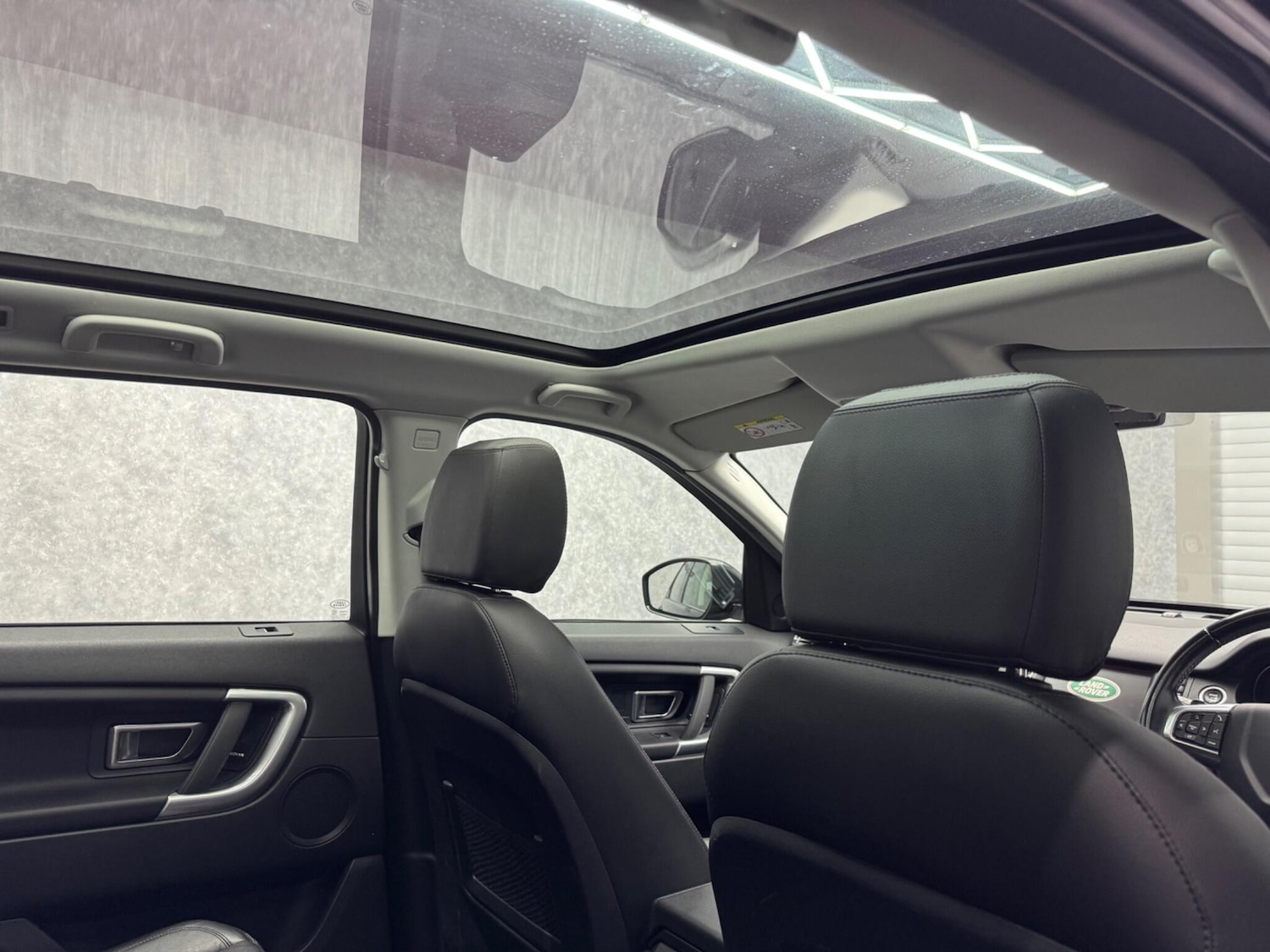 Used Land Rover Discovery Sport 2018 for sale - 75732248: Photo 31