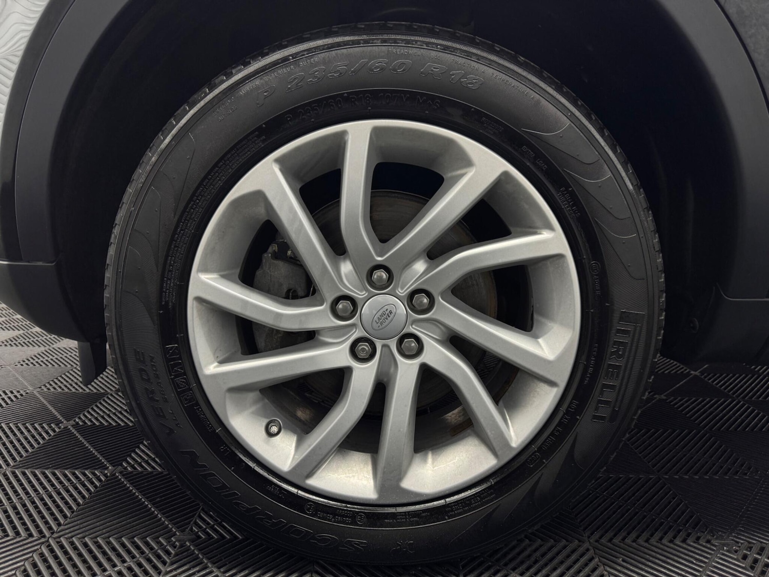 Used Land Rover Discovery Sport 2018 for sale - 75732248: Photo 37