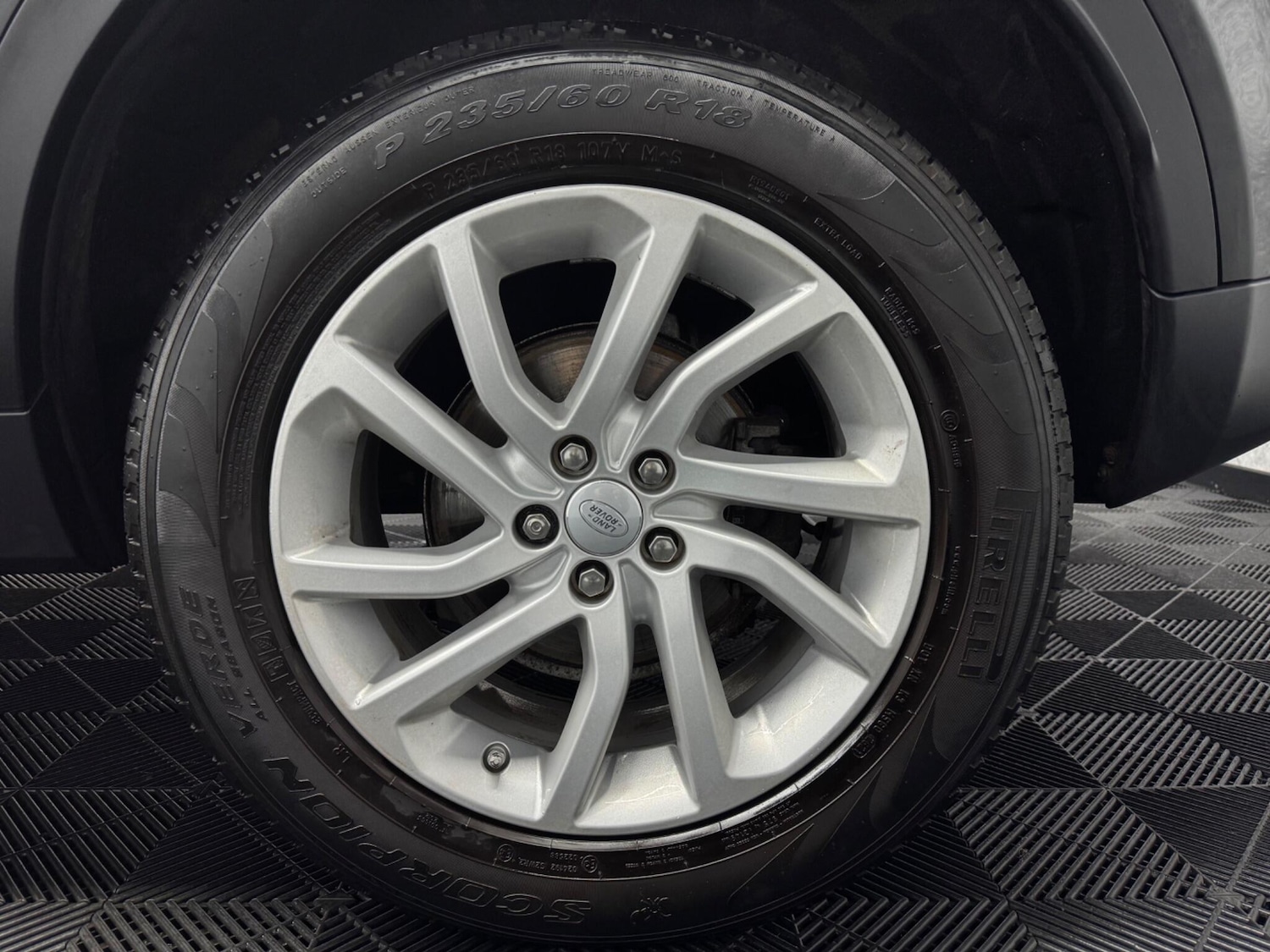 Used Land Rover Discovery Sport 2018 for sale - 75732248: Photo 38