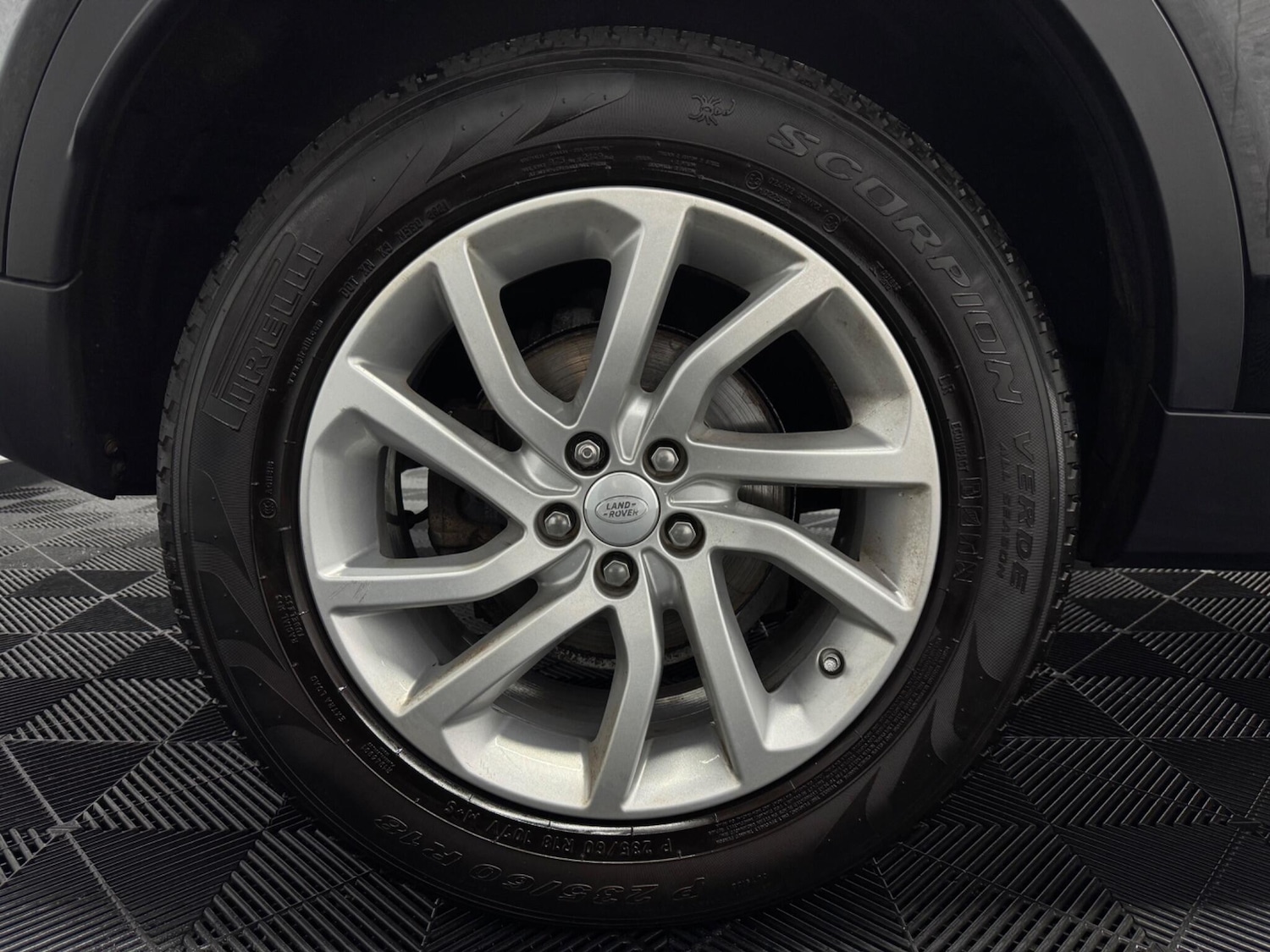 Used Land Rover Discovery Sport 2018 for sale - 75732248: Photo 39
