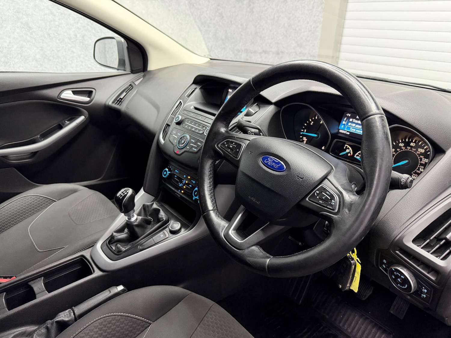 Used Ford Focus 2015 for sale - 78087178: Photo 2