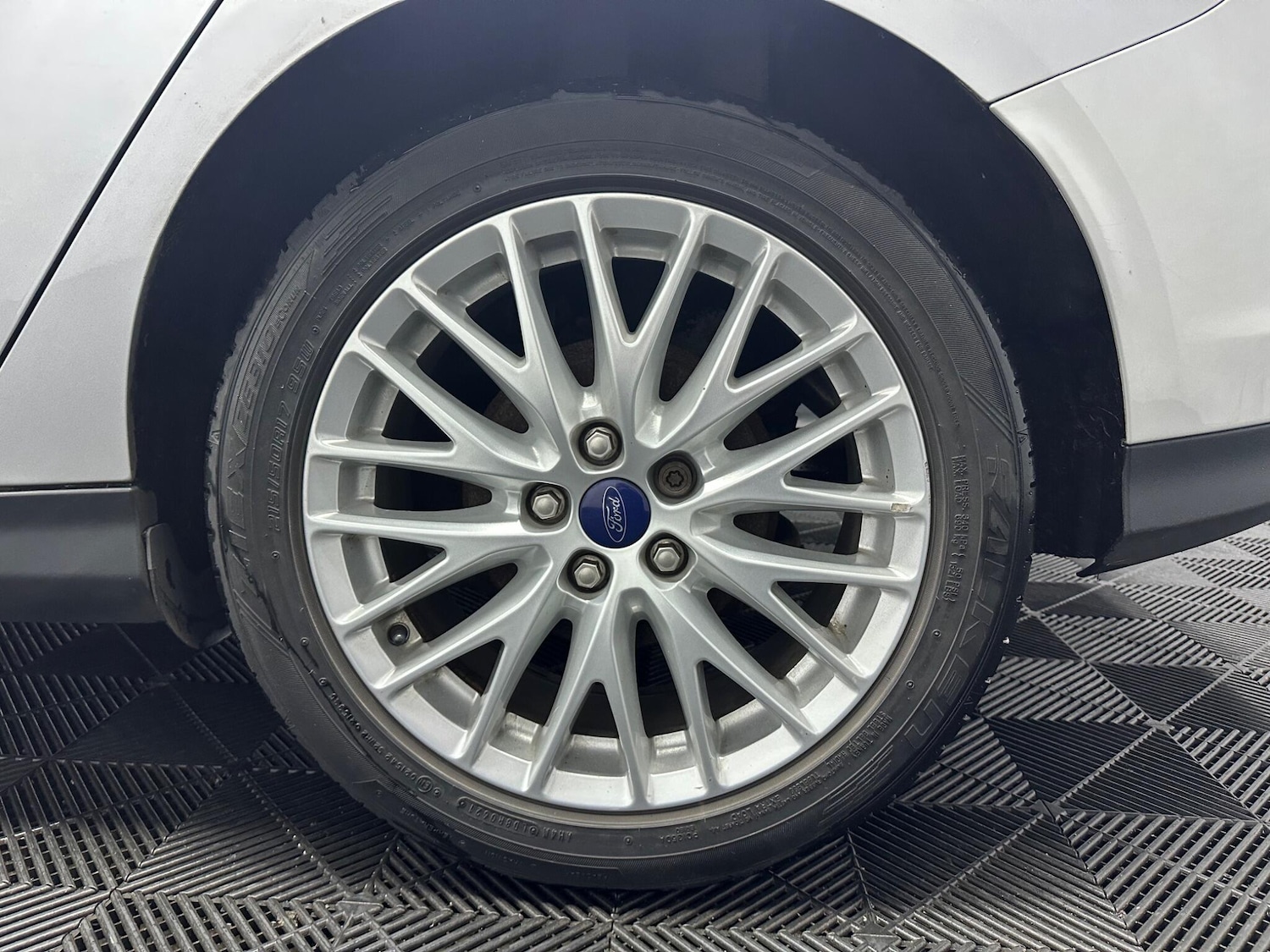 Used Ford Focus for sale - 77892857: Photo 25