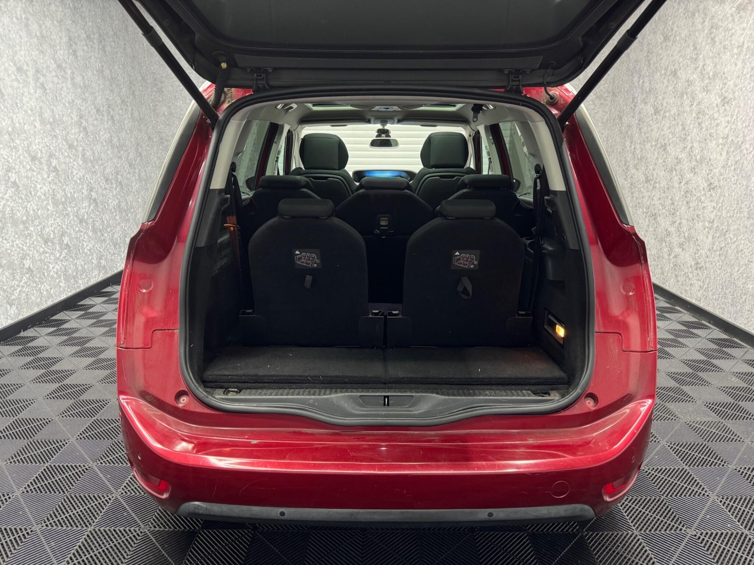 Vehicle 28