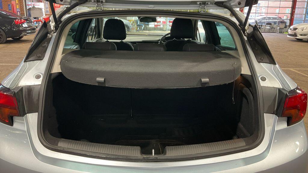 Used Vauxhall Astra 2018 for sale - 77683184: Photo 11