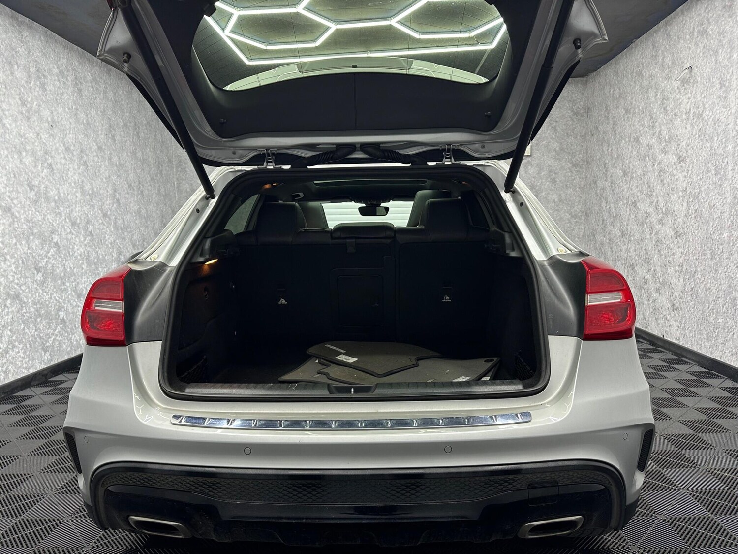 Used Mercedes-Benz GLA 2015 for sale - 78058258: Photo 37