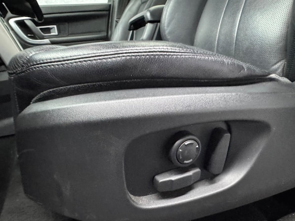 Used Land Rover Discovery Sport 2017 for sale - 74173137: Photo 15