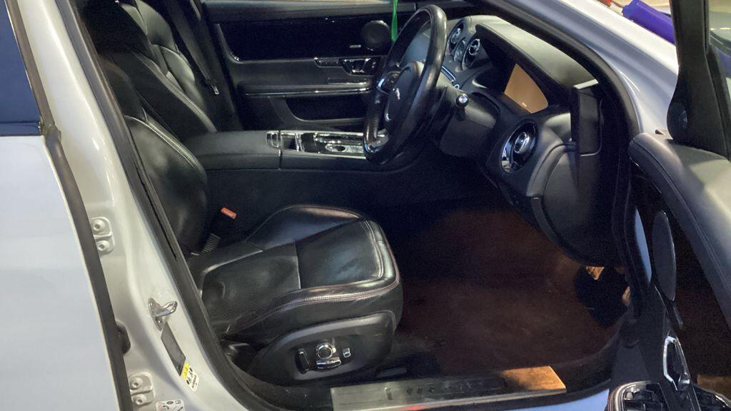 Used Jaguar XJ 2017 for sale - 77468768: Photo 2