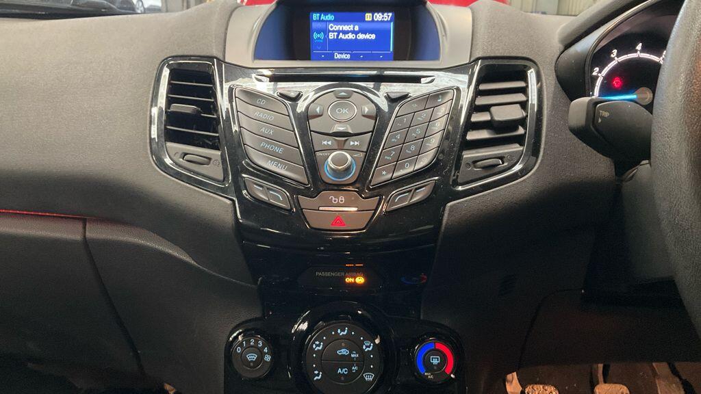 Used Ford Fiesta 2015 for sale - 77565125: Photo 3