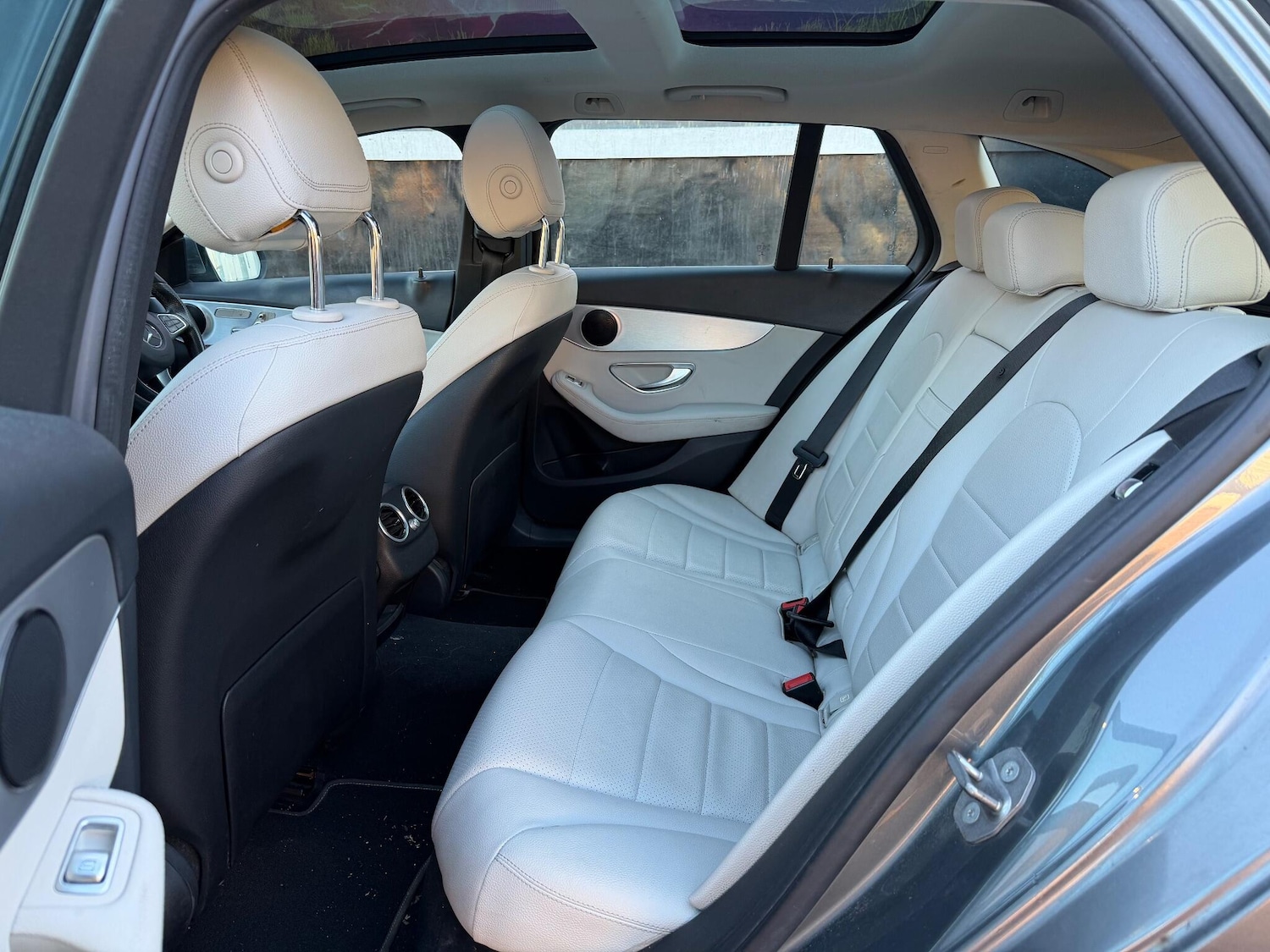 Used Mercedes-Benz C Class 2016 for sale - 77163207: Photo 4