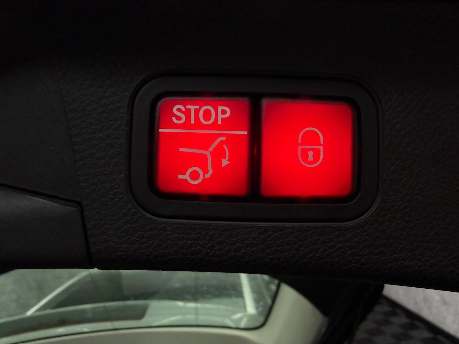 Used Mercedes-Benz C Class 2016 for sale - 77163207: Photo 40