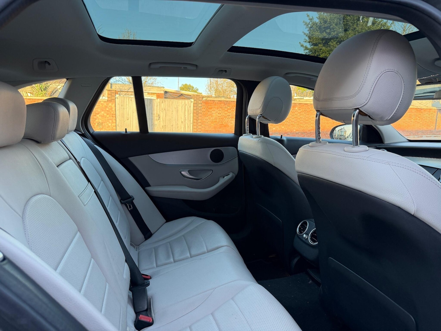 Used Mercedes-Benz C Class 2016 for sale - 77163207: Photo 5