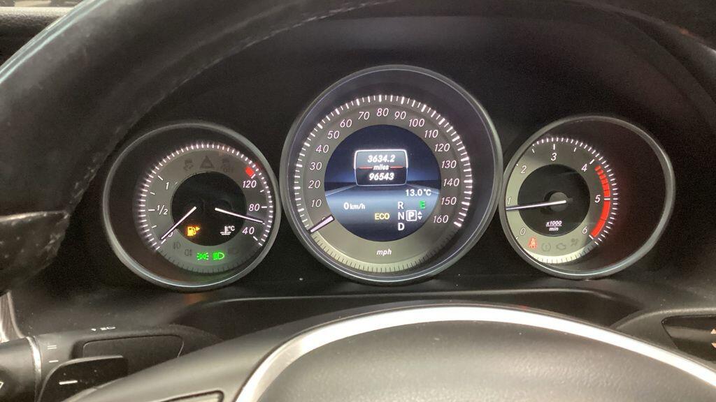 Used Mercedes-Benz E Class 2015 for sale - 77523976: Photo 5