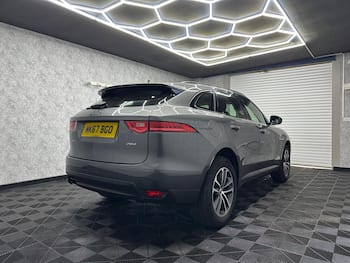 Used Jaguar F-Pace 2017 for sale - 79664324: Photo