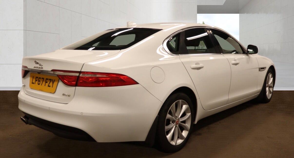 Used Jaguar XF 2017 for sale - 78115135: Photo 4