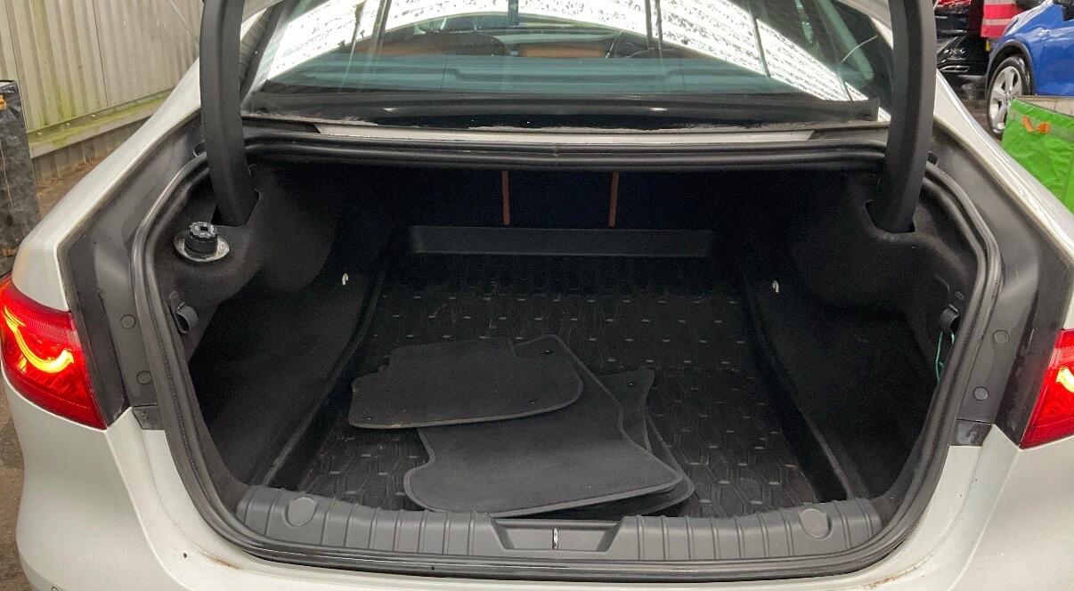 Used Jaguar XF 2017 for sale - 78115135: Photo 9