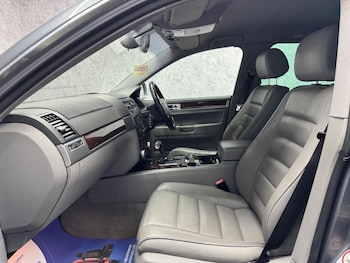 Used Volkswagen Touareg 2005 for sale - 76012545: Photo