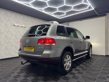 Used Volkswagen Touareg 2005 for sale - 76012545: Photo