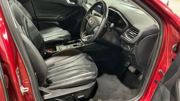 Used Ford Focus 2020 for sale - 75682327: Photo 2