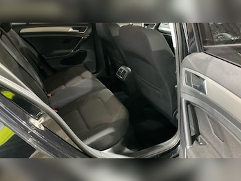 Used Volkswagen Golf 2014 for sale - 77084473: Photo