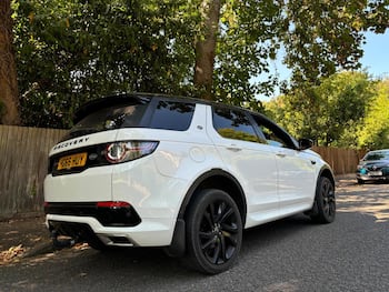 Used Land Rover Discovery Sport 2017 for sale - 79664618: Photo