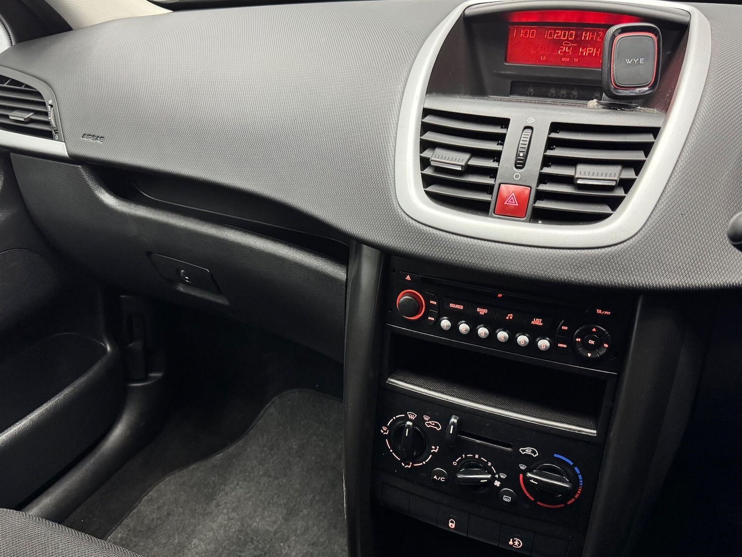 Used Peugeot 207 2007 for sale - 76942622: Photo 10