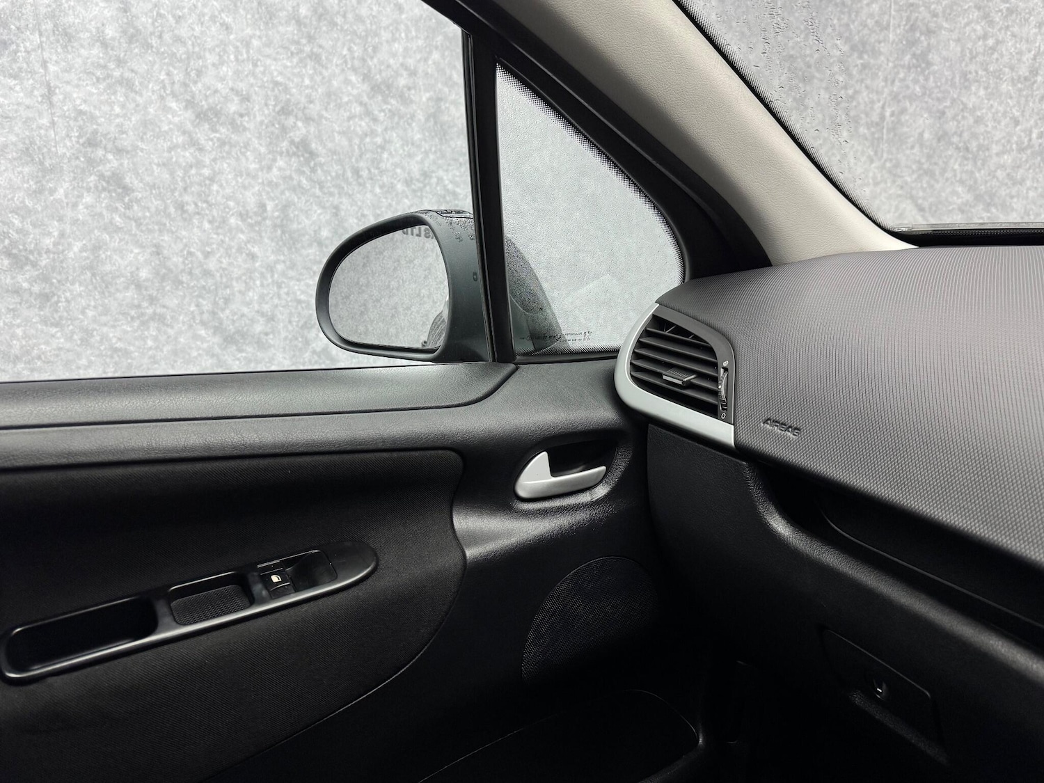 Used Peugeot 207 2007 for sale - 76942622: Photo 17