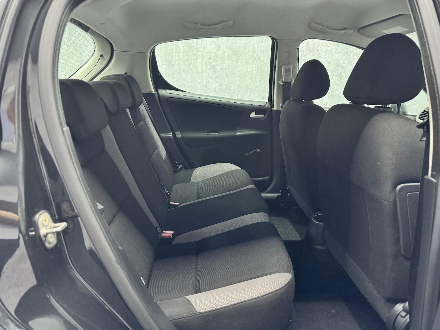 Used Peugeot 207 2007 for sale - 76942622: Photo 6