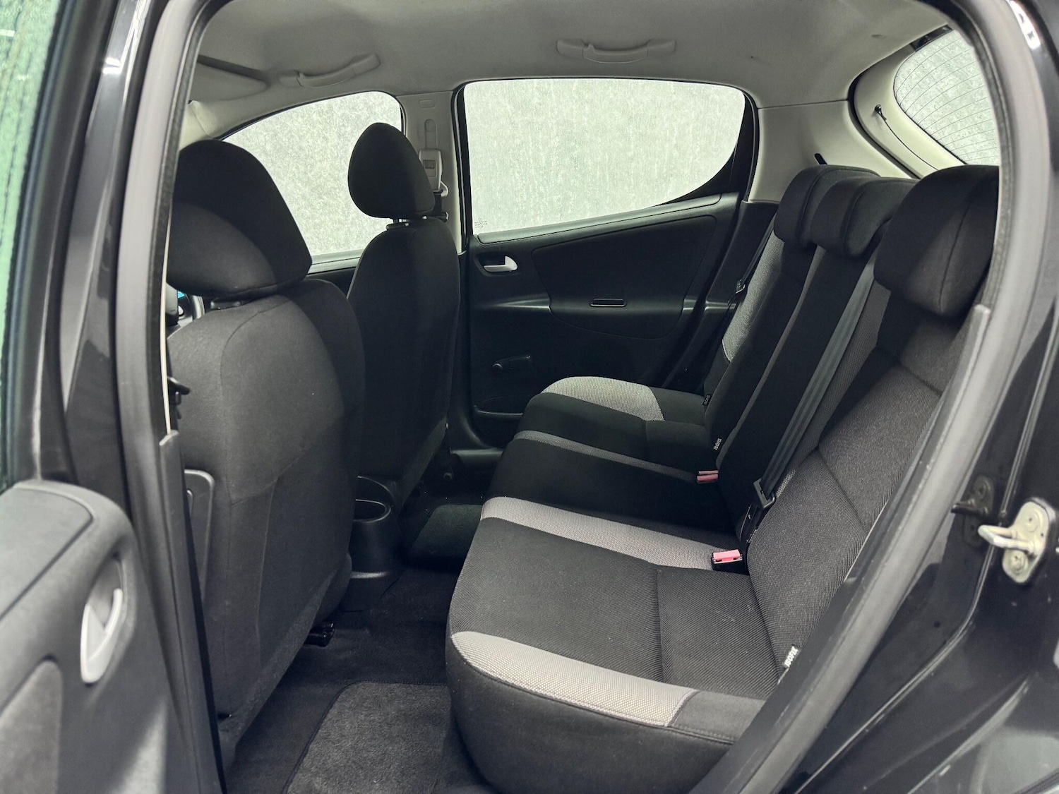 Used Peugeot 207 2007 for sale - 76942622: Photo 7