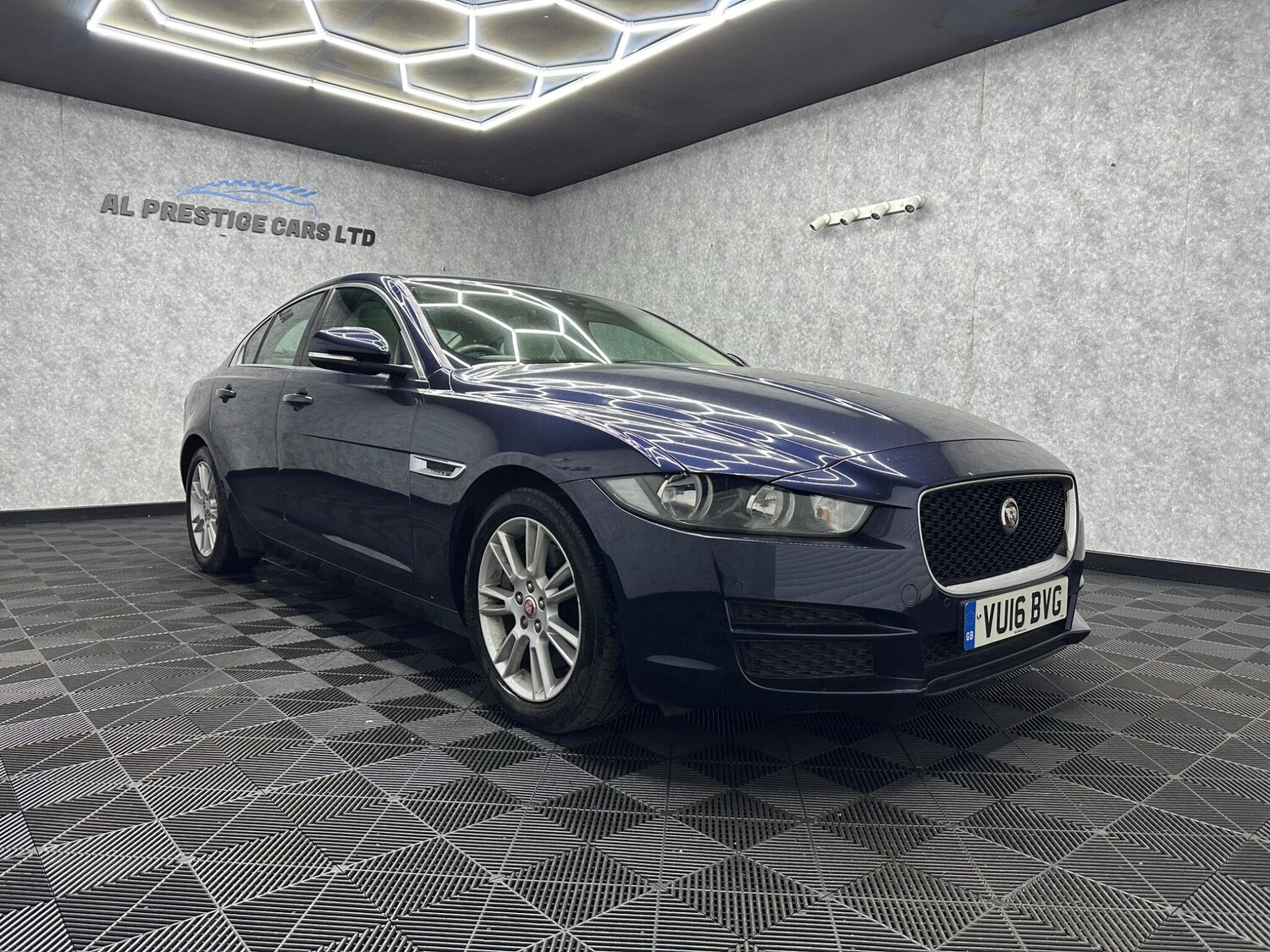 Used Jaguar XE 2016 for sale - 78058440: Photo 20