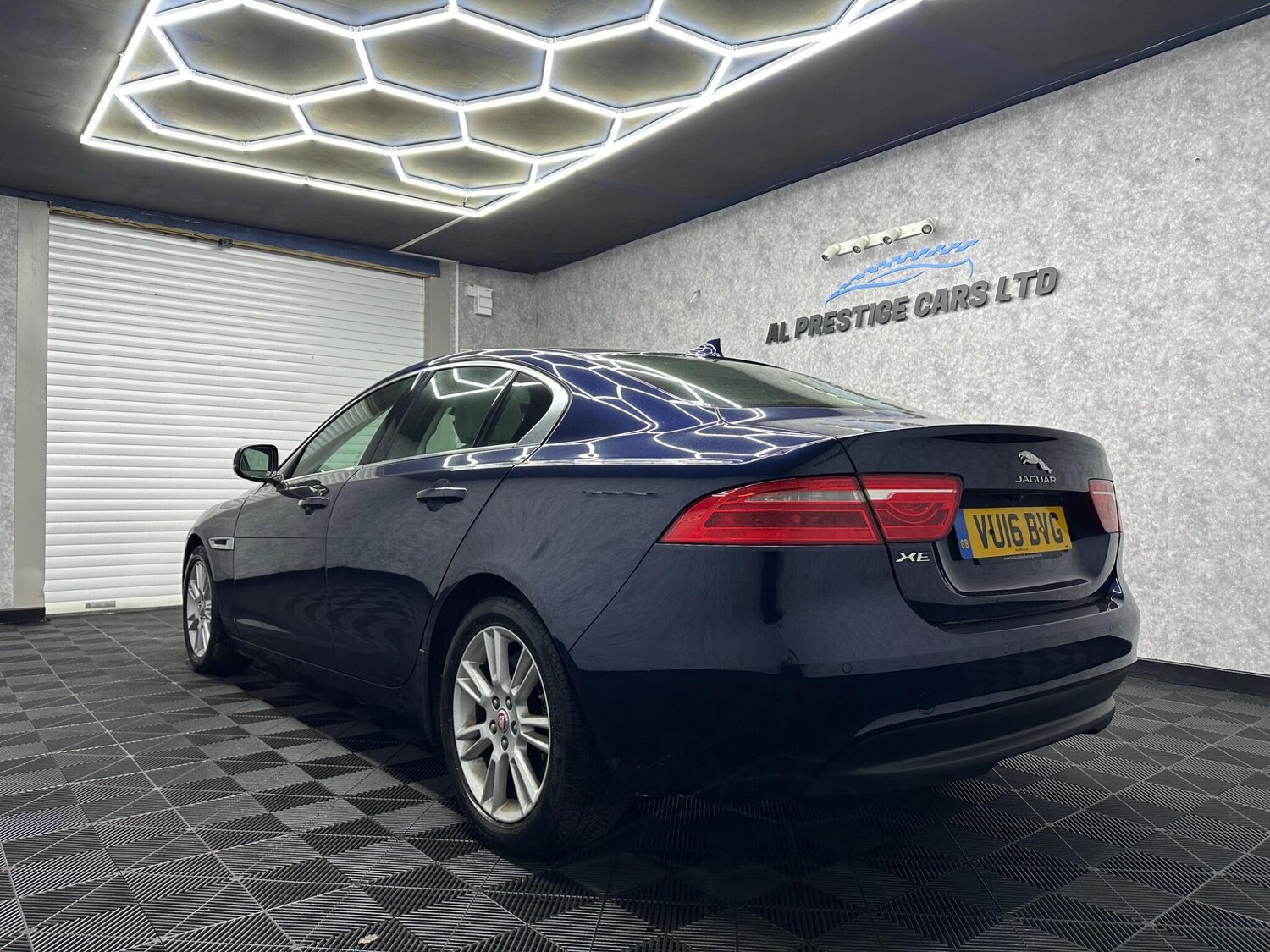 Used Jaguar XE 2016 for sale - 78058440: Photo 21