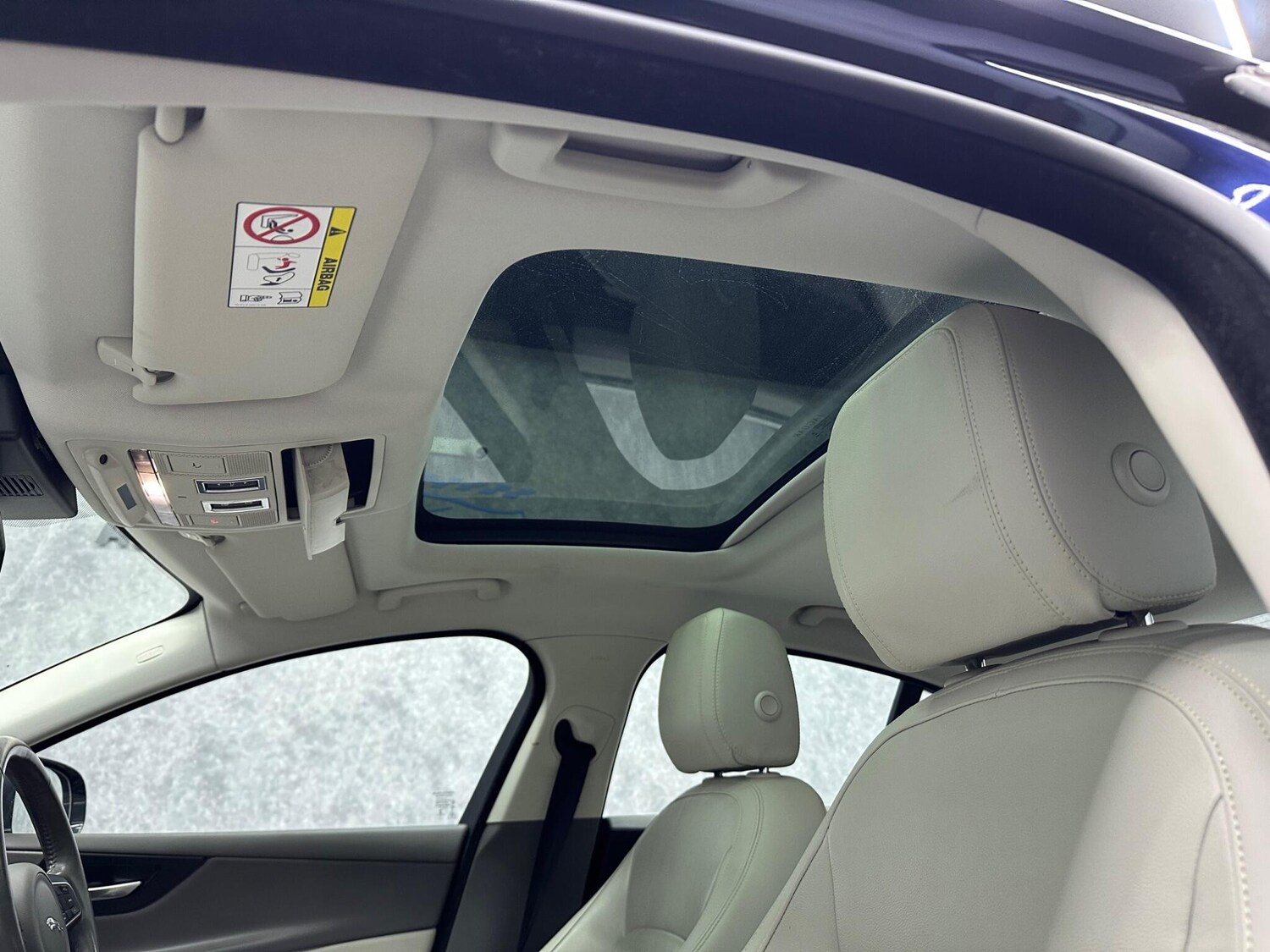 Used Jaguar XE 2016 for sale - 78058440: Photo 23