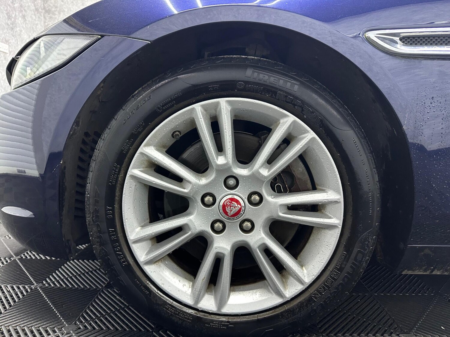 Used Jaguar XE 2016 for sale - 78058440: Photo 25