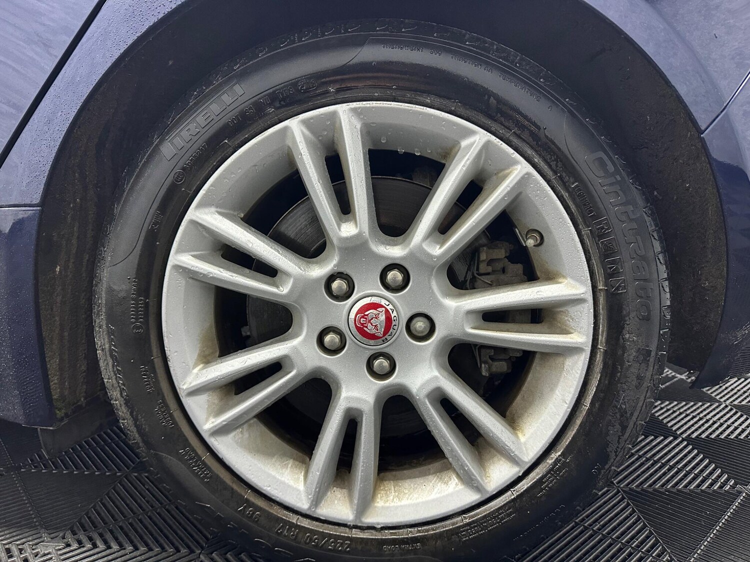 Used Jaguar XE 2016 for sale - 78058440: Photo 27