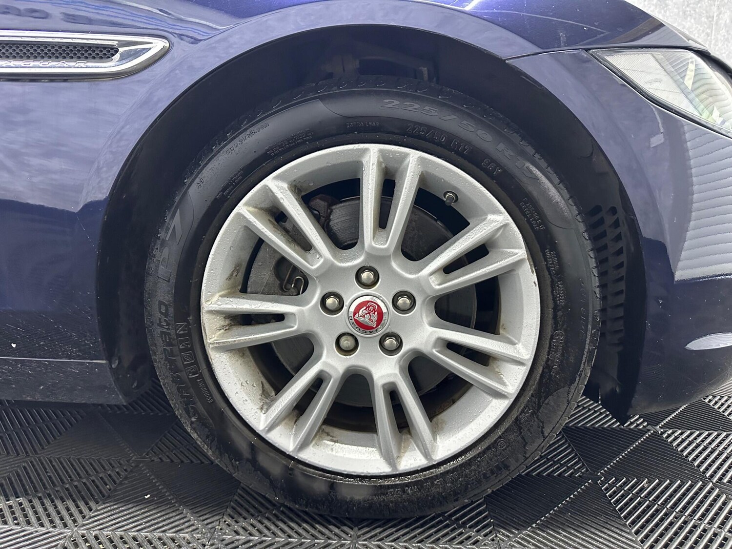 Used Jaguar XE 2016 for sale - 78058440: Photo 28