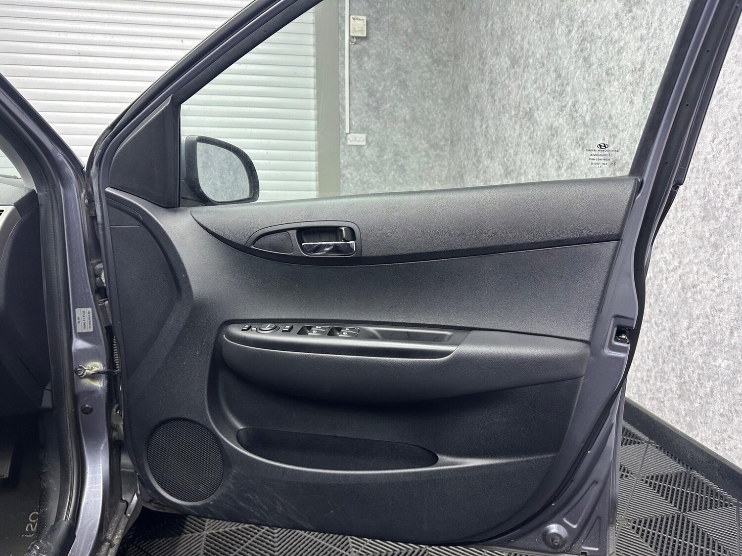 Used Hyundai i20 2009 for sale - 78058420: Photo 12