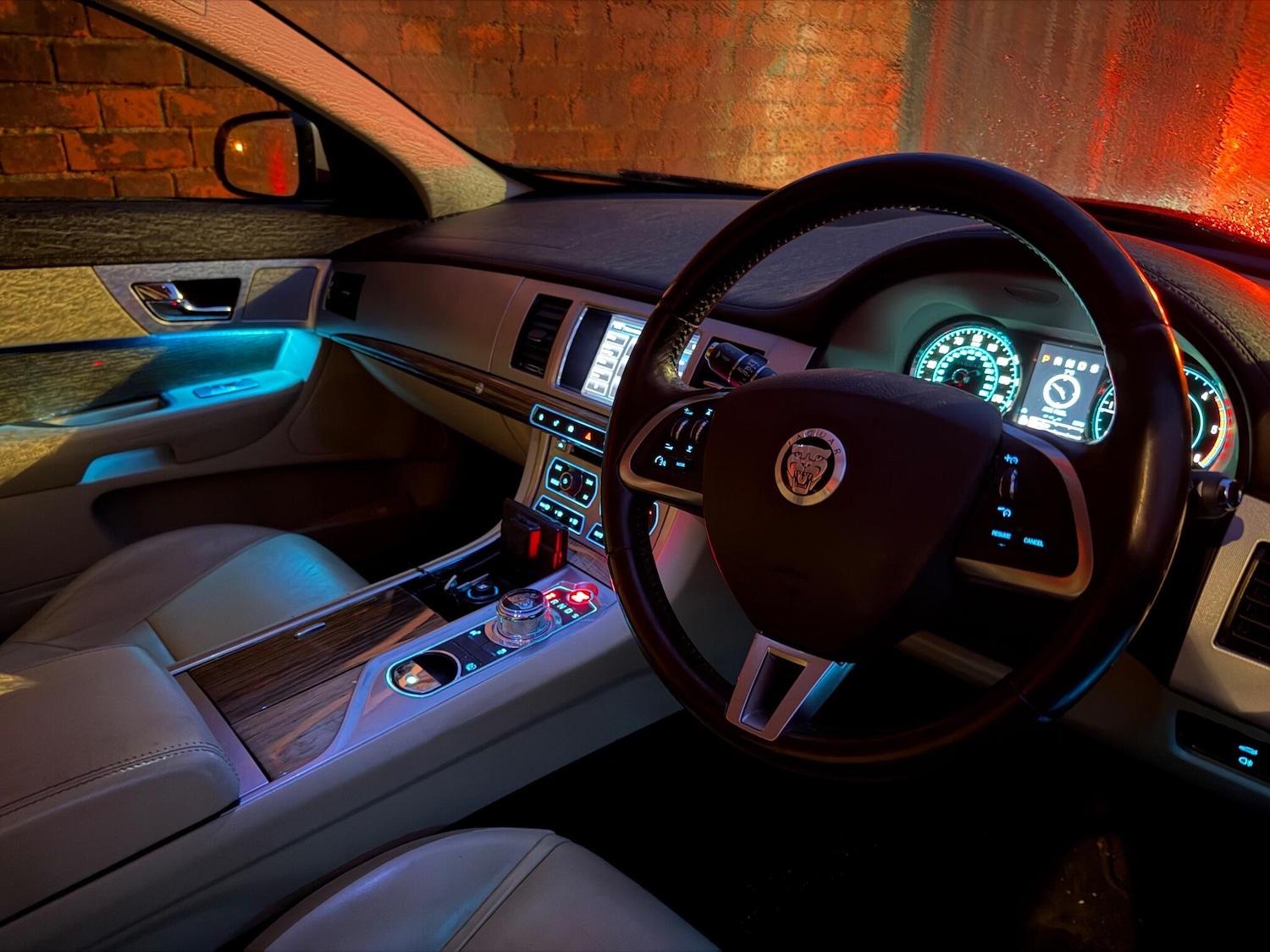 Used Jaguar XF 2012 for sale - 77574728: Photo 2