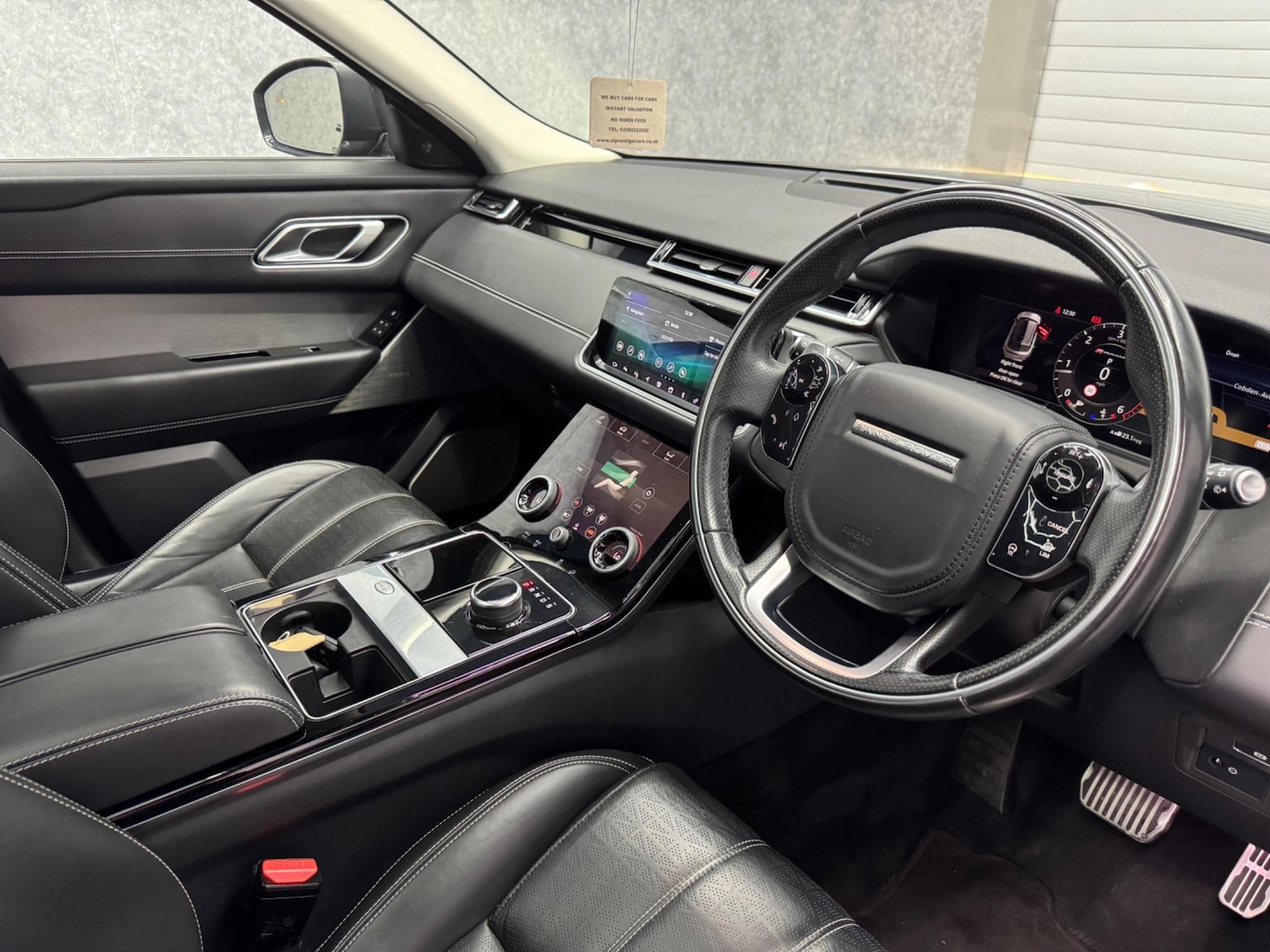 Used Land Rover Range Rover Velar 2018 for sale - 76446843: Photo 2