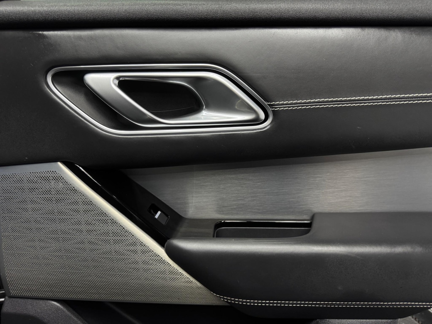 Used Land Rover Range Rover Velar 2018 for sale - 76446843: Photo 22