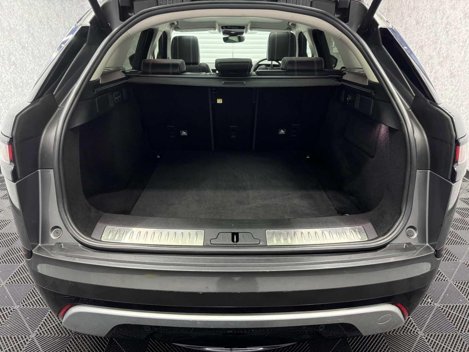 Used Land Rover Range Rover Velar 2018 for sale - 76446843: Photo 31