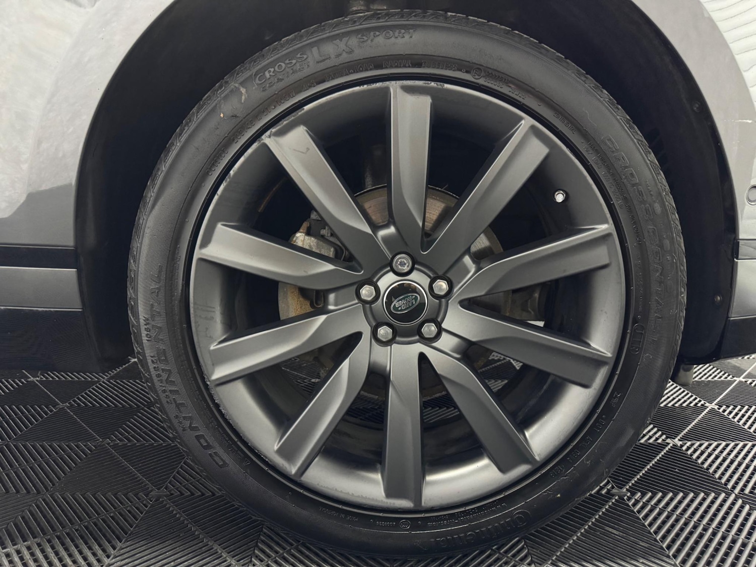 Used Land Rover Range Rover Velar 2018 for sale - 76446843: Photo 36