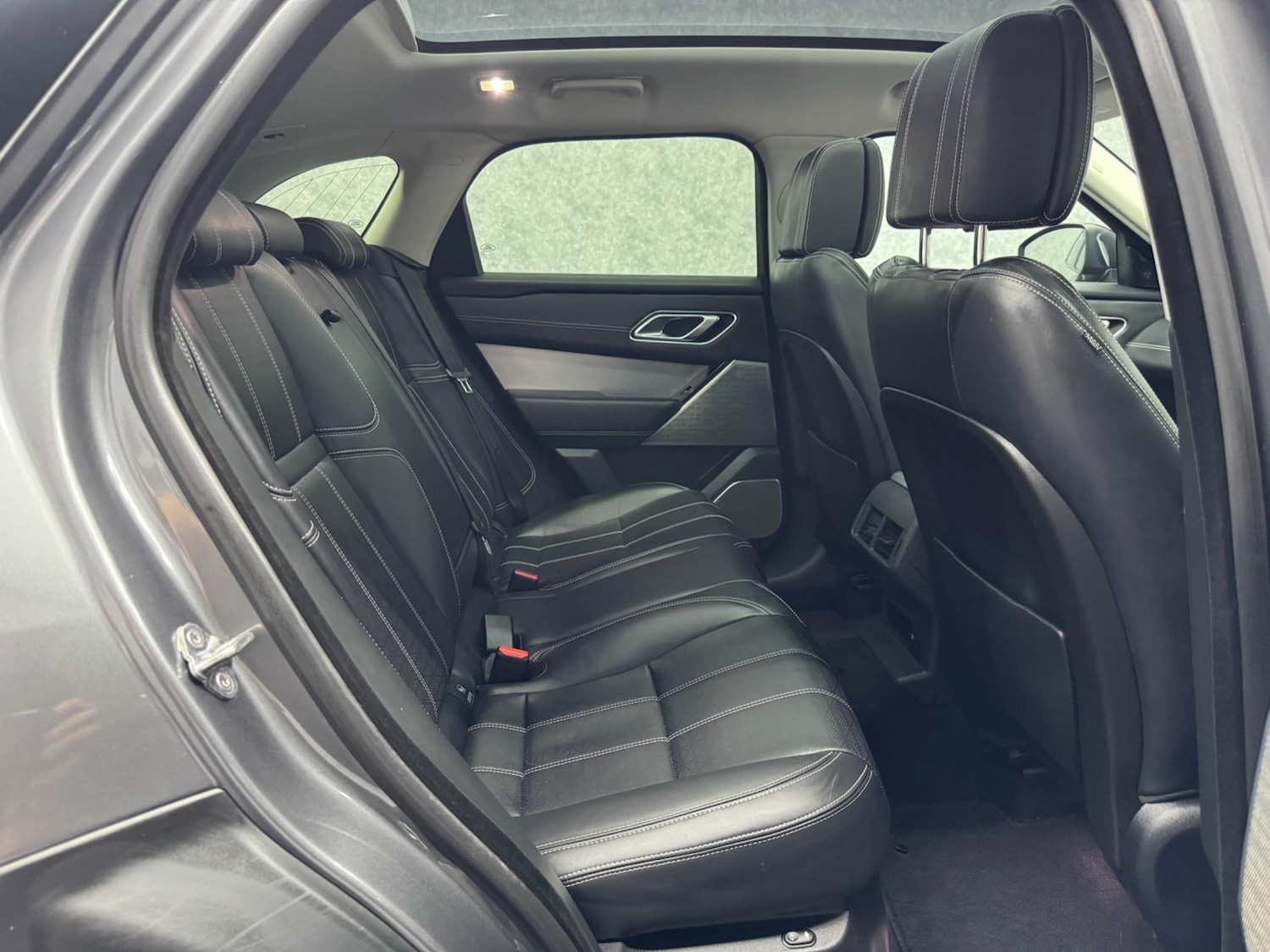 Used Land Rover Range Rover Velar 2018 for sale - 76446843: Photo 5