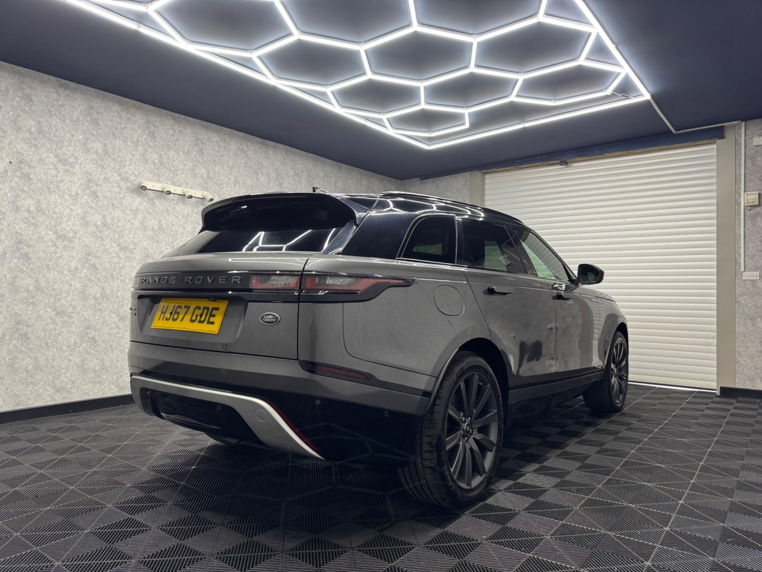 Used Land Rover Range Rover Velar 2018 for sale - 76446843: Photo 8