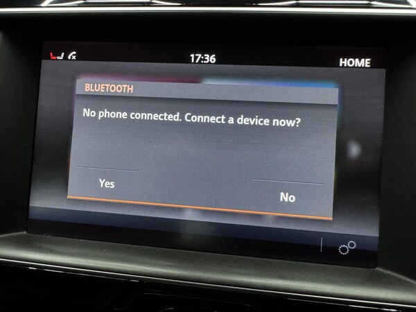 Used Jaguar XE 2017 for sale - 75669358: Photo 10